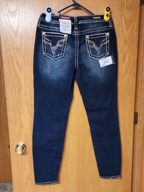Vigoss Women's Skinny Jeans with Contrast Pocket Stitching 10x30 number 3650